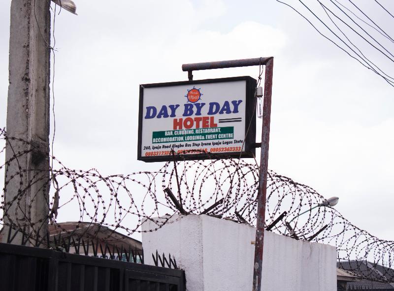 לגוס Day By Day Hotel מראה חיצוני תמונה